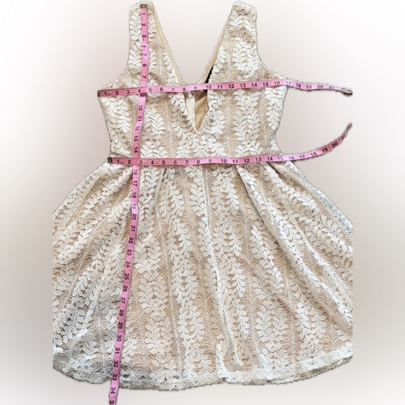 NWOT Lulus Lace Overlay Mini Dress - Picture 5 of 5